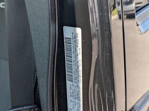 Used 2016 Jeep Wrangler Unlimited Rubicon w/ Connectivity Group image 18