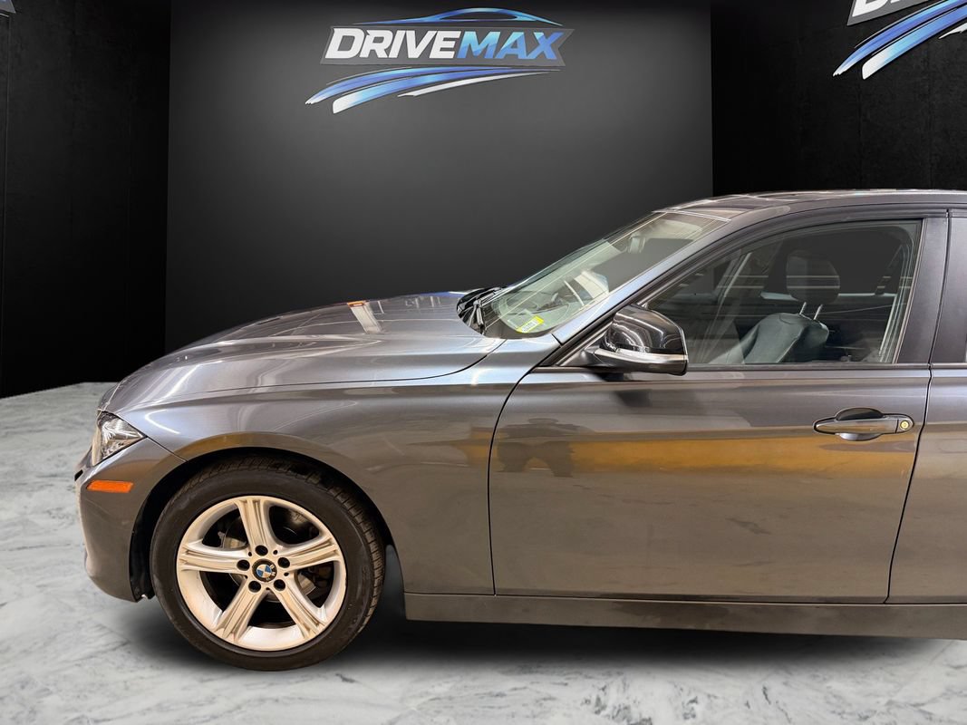 Used 2014 BMW 328i xDrive Sedan AWD/4WD image 9