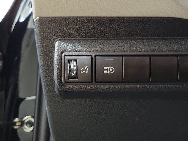 Used 2024 Toyota Corolla LE FWD image 23