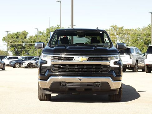 Used 2024 Chevrolet Silverado 1500 LT AWD/4WD image 2