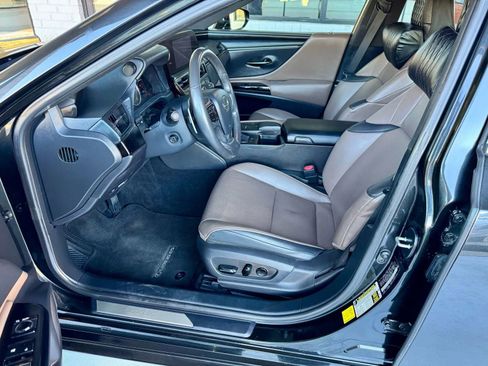 Used 2022 Lexus ES 350 w/ Premium Package image 15