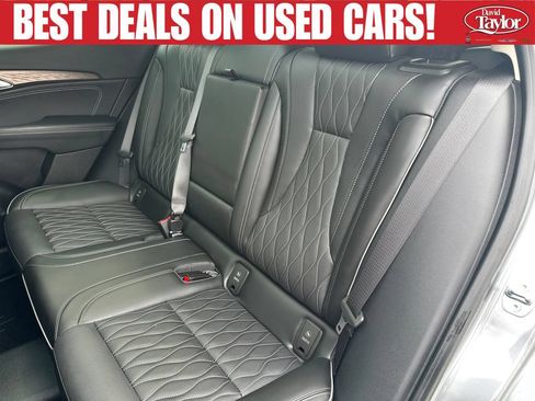 Used 2022 Buick Envision Avenir w/ Technology Package II FWD image 22