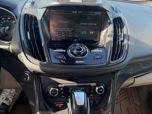 Used 2015 Ford Escape Titanium w/ Equipment Group 301A FWD image 17