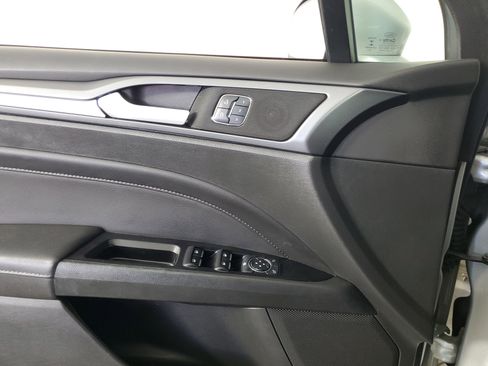 Used 2015 Ford Fusion Energi Titanium w/ Driver Assist Package image 27