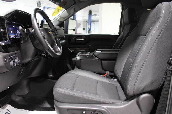 Used 2025 Chevrolet Silverado 2500 LT AWD/4WD image 18