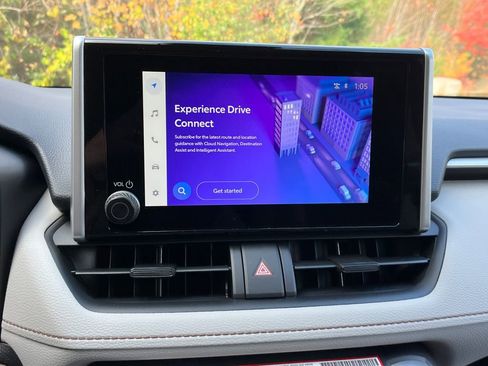 New 2025 Toyota RAV4 XLE image 18