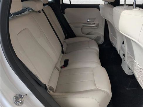 Certified 2023 Mercedes-Benz GLA 250 4MATIC image 18