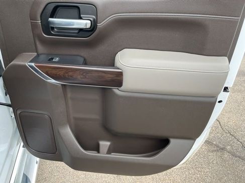 Used 2020 GMC Sierra 1500 SLT w/ SLT Premium Plus Package image 11