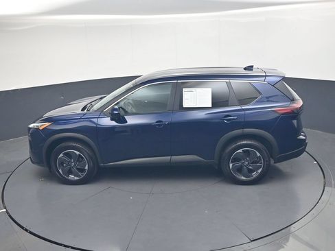 Used 2025 Nissan Rogue SV FWD image 37