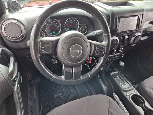 Used 2013 Jeep Wrangler Sport image 12