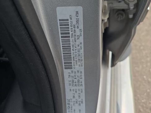 Used 2019 RAM 1500 Laramie AWD/4WD image 32