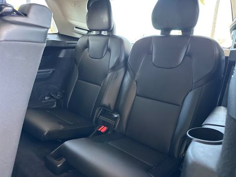 Used 2020 Volvo XC90 T5 Momentum w/ Protection Package Premier FWD image 14