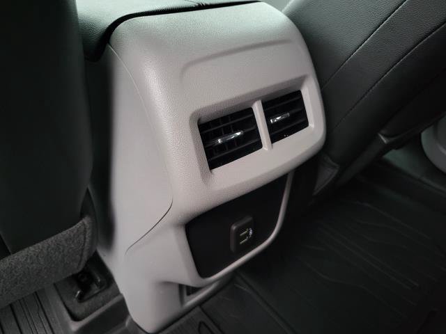 Used 2023 GMC Terrain SLT w/ Infotainment Package II AWD/4WD image 29