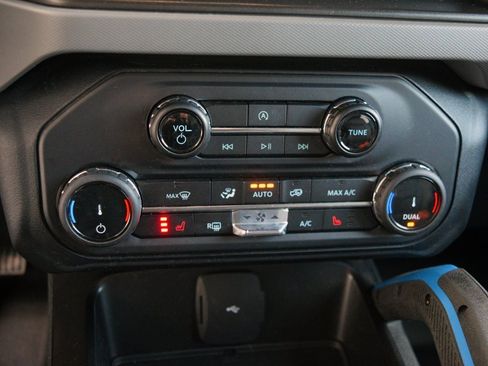 Used 2022 Ford Bronco Black Diamond image 22