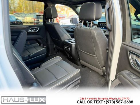 Used 2023 Chevrolet Suburban Premier image 4