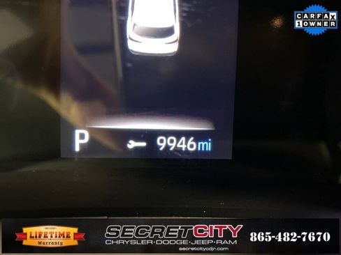 Used 2024 Toyota Sienna LE image 18