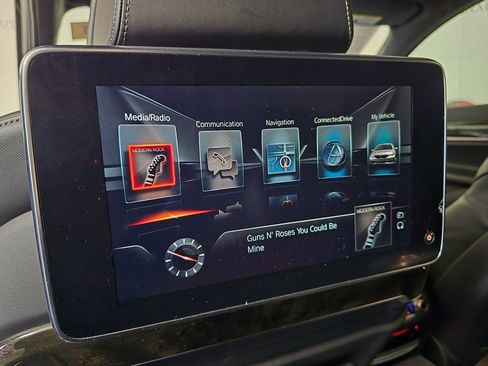 Used 2016 BMW 750i xDrive image 21