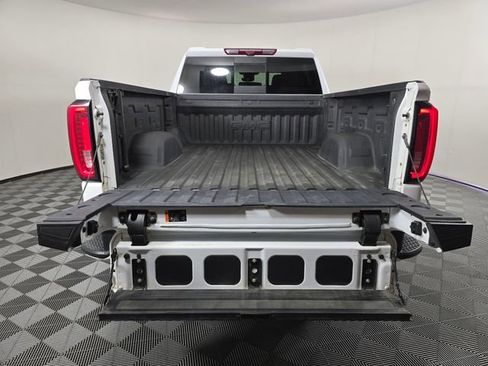 Used 2025 GMC Sierra 1500 AT4 w/ AT4 Premium Package AWD/4WD image 16