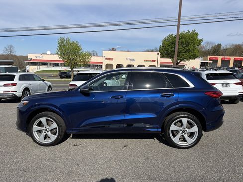 Used 2025 Audi Q5 Premium Plus w/ Premium Plus AWD/4WD image 4