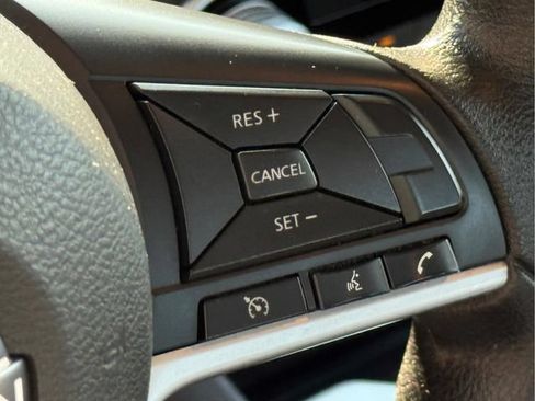 Used 2025 Nissan Altima 2.5 SV FWD image 16