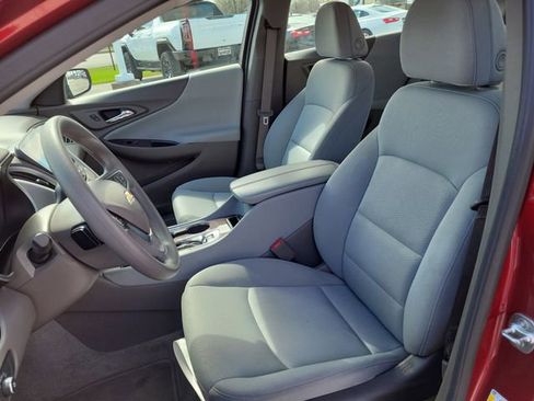 Used 2025 Chevrolet Malibu LT image 18