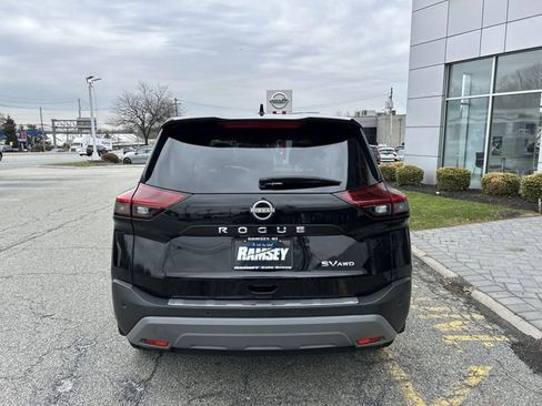 Used 2023 Nissan Rogue SV image 7