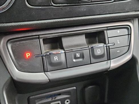 Used 2022 GMC Terrain AT4 image 12