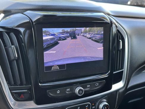 Used 2020 Chevrolet Traverse LT w/ Driver Confidence II Package AWD/4WD image 27