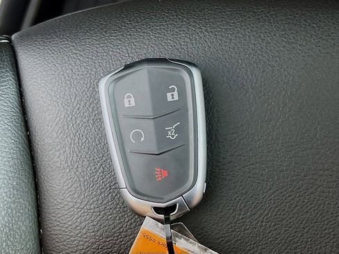 Used 2025 Cadillac XT5 Luxury FWD image 30