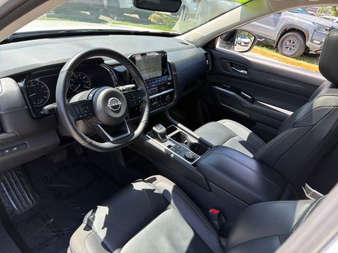 Used 2023 Nissan Pathfinder SL w/ SL Premium Package AWD/4WD image 18