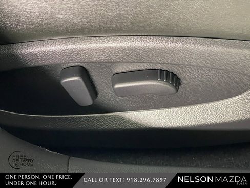 Used 2012 INFINITI EX35 Journey w/ Premium Pkg image 42