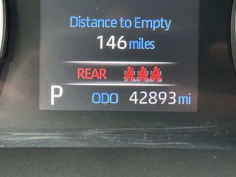 Certified 2022 Toyota RAV4 LE image 25