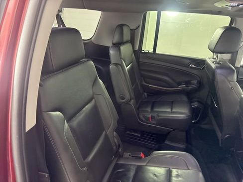 Used 2018 Chevrolet Suburban LT image 22