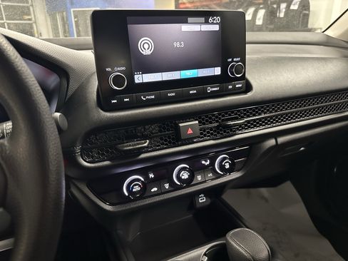 Used 2023 Honda HR-V LX image 11