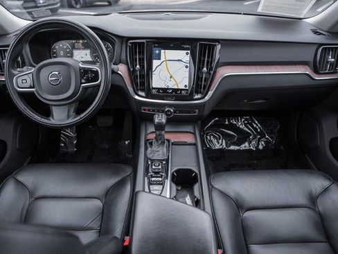 Used 2021 Volvo S60 T5 Momentum w/ Protection Package Premier image 22