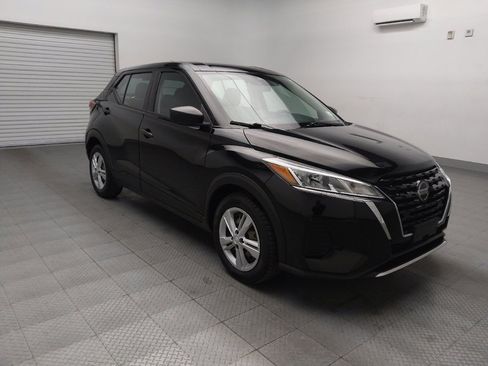 Used 2021 Nissan Kicks S image 13