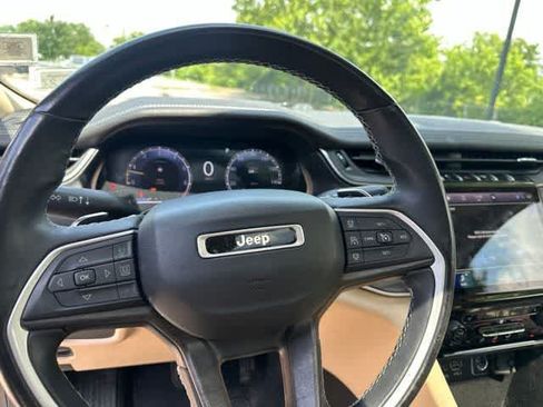 Used 2021 Jeep Grand Cherokee L Limited w/ Trailer Tow Group (B) AWD/4WD image 11