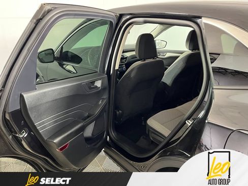 Used 2022 Ford Escape SE AWD/4WD image 9