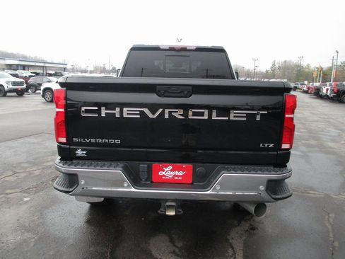 Used 2024 Chevrolet Silverado 2500 LTZ w/ LTZ Convenience Package image 7