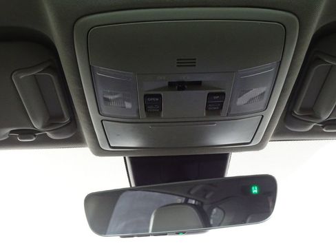 Used 2018 Toyota RAV4 Limited image 29