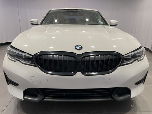 Used 2019 BMW 330i xDrive Sedan w/ Convenience Package AWD/4WD image 2