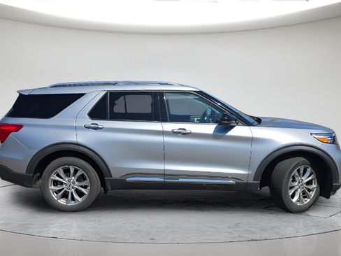 Used 2023 Ford Explorer Limited w/ Limited Technology Package AWD/4WD image 13