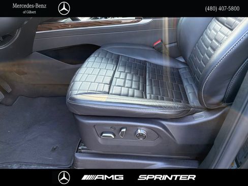 Used 2025 Cadillac Escalade ESV Sport Platinum AWD/4WD image 13