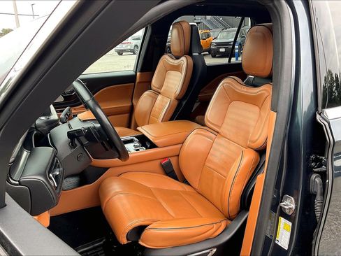 Used 2020 Lincoln Aviator Black Label Grand Touring AWD/4WD image 25