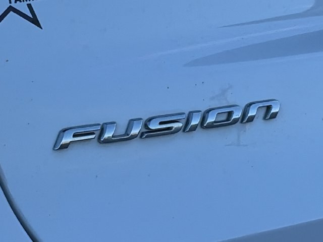 Used 2019 Ford Fusion SE FWD image 21
