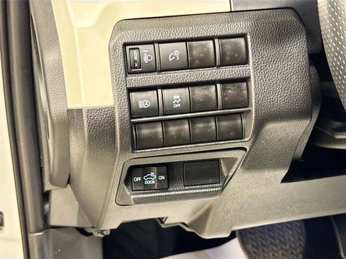 Used 2024 Toyota Tacoma TRD Off-Road AWD/4WD image 10