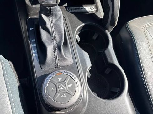 Used 2021 Ford Bronco Outer Banks AWD/4WD image 13
