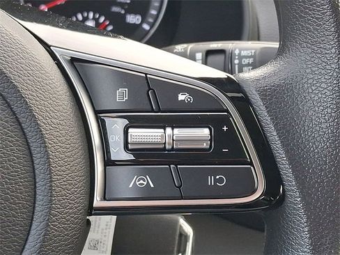 Used 2024 Kia Forte LXS image 18