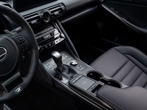 Used 2025 Lexus IS 350 F Sport w/ Navigation Package image 13