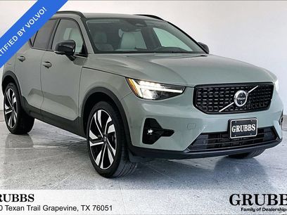 Used 2024 Volvo XC40 B5 Plus w/ Climate Package